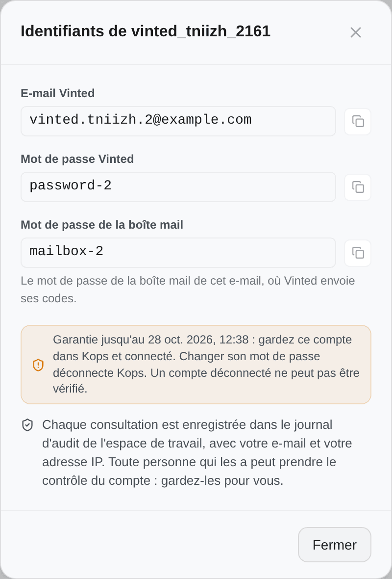Les identifiants d'un compte acheté, chacun avec son bouton de copie
